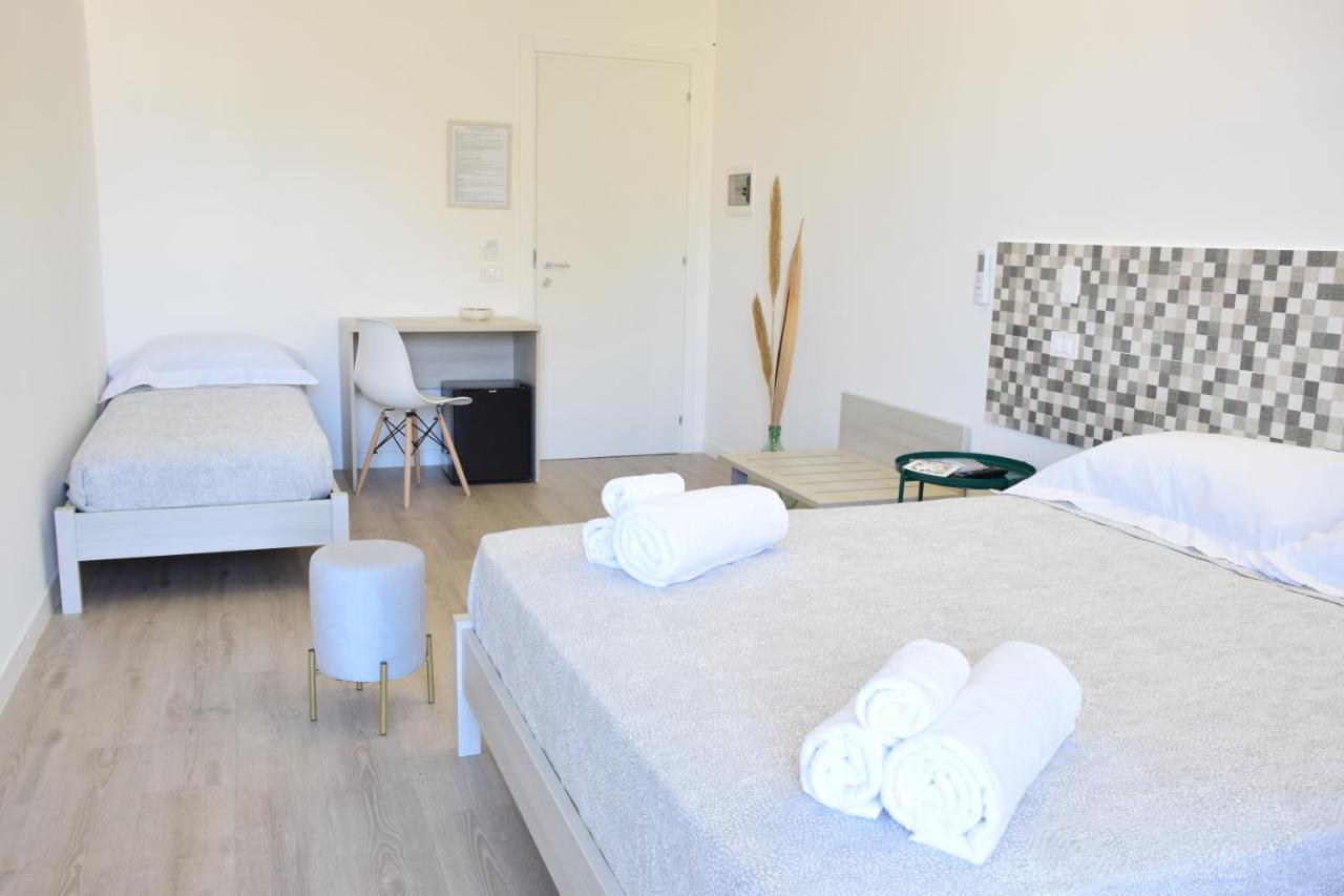 Accomodati B&B Marina di Gioiosa Ionica ภายนอก รูปภาพ