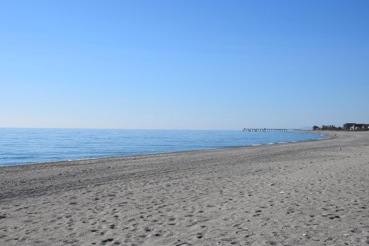 Accomodati B&B Marina di Gioiosa Ionica ภายนอก รูปภาพ
